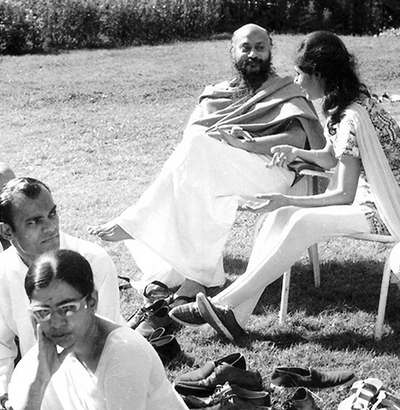 Osho Neo-Vipassana by Swami Chaitanya Keerti at Osho Nisarga