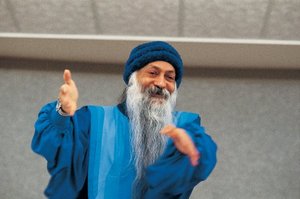 Osho in Poona 2 Meditation
